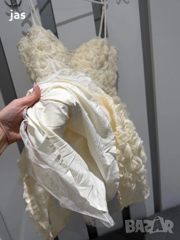 Рокля с 3D цветя, снимка 4 - Рокли - 53889862