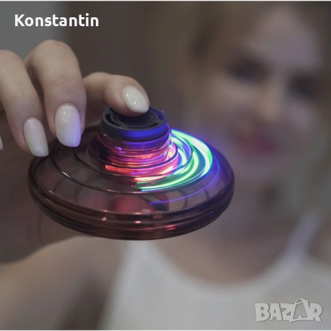Летящ LED спинер бумеранг – USB зареждане | Магическа играчка, снимка 2 - Влакчета, самолети, хеликоптери - 54223823