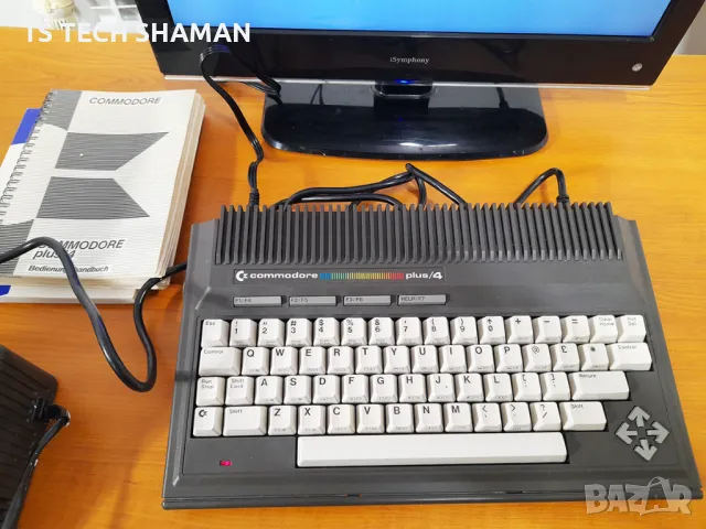 ⭐Продавам рядък осем битов компютър Commodore Plus/4, производство 1984 година⭐, снимка 3 - Антикварни и старинни предмети - 48482641