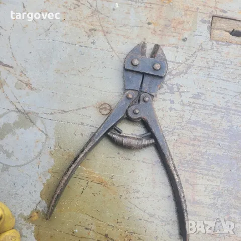 усилени клещи за твърди телове Knipex