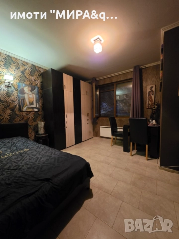 Триетажна къща с гараж, паркомясто и озеленен двор в кв. Куба, гр. Хасково, снимка 6 - Къщи - 52551070