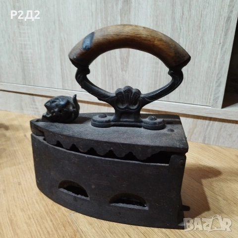 стара ютия на жар , снимка 2 - Антикварни и старинни предмети - 54070122