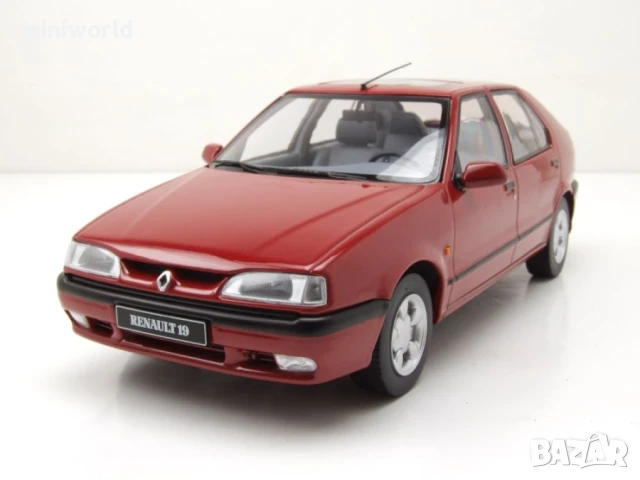 Renault 19 1994 - мащаб 1:18 на Triple9 моделът е нов в кутия