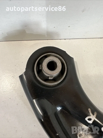 Долен преден десен носач на окачване за Peugeot 3008 1.2T (2022) 98138522, снимка 2 - Части - 53595991