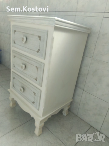 Винтидж дървено шкашфче , снимка 2 - Шкафове - 54291200