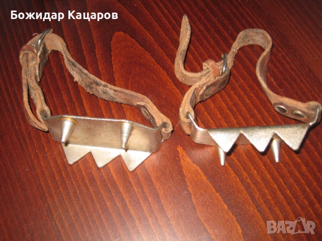 Метални котки за планинари, за катерене при лед и сняг. Цена- 12 евро. Пращам по Еконт.