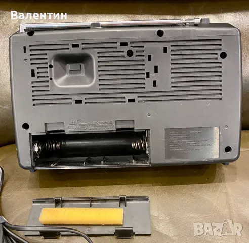 GRUNDIG RR 257. Малък красавец с голяма антена!, снимка 7 - Радиокасетофони, транзистори - 47605899