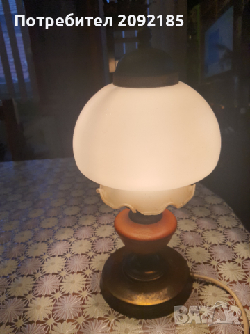 Настолна лампа, снимка 2 - Настолни лампи - 44986732