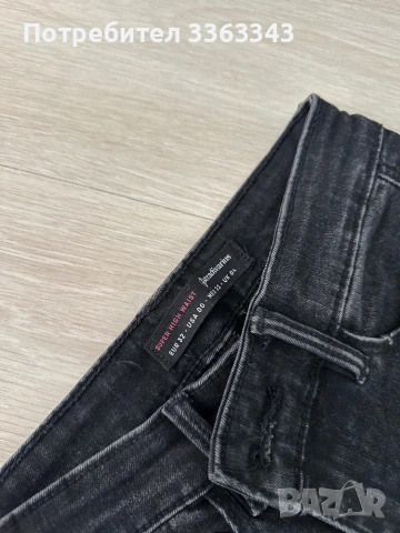 Дънки отСтрадивариус 32, снимка 2 - Дънки - 53703524