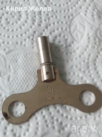Ключ за стенен часовник 51976, снимка 3 - Антикварни и старинни предмети - 53137600