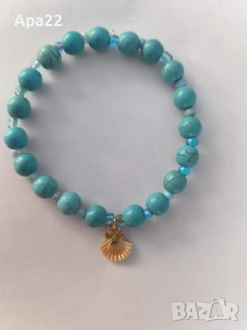 Гривни тюркоаз с морска висулка, снимка 2 - Гривни - 51108431