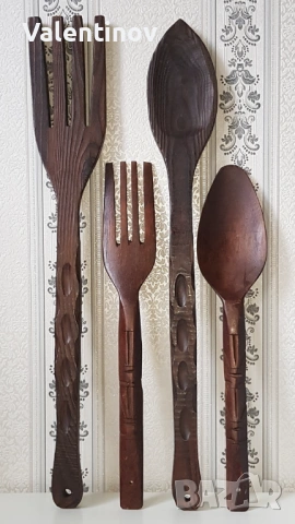 Два старинни комплекта декоративни дървени прибори