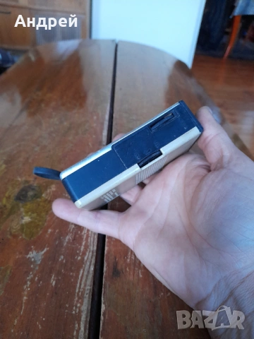 Старо радио,радиоприемник Sony TR-3230, снимка 3 - Антикварни и старинни предмети - 54257425