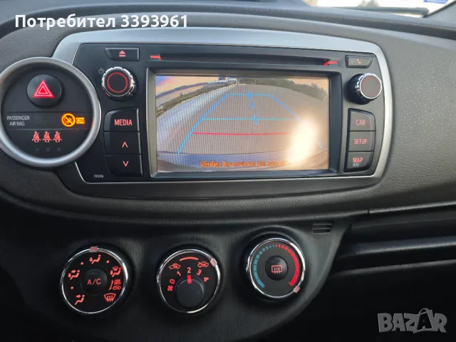 Toyota Yaris 1.0 , снимка 12 - Автомобили и джипове - 48311361