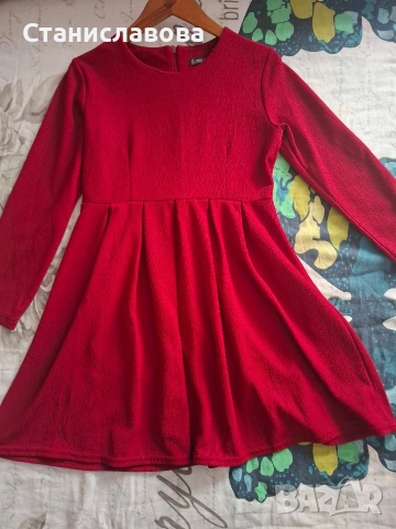 Рокля цвят бордо