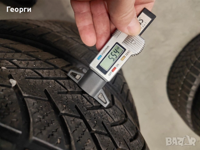 4бр. зимни гуми 235/40/19 Semperit, снимка 8 - Гуми и джанти - 53209754