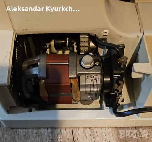 шевна машина Husqvarna Combina 2, снимка 2 - Шевни машини - 50088126