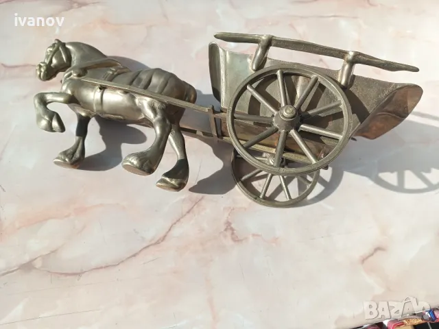 Бронзов кон с каручка, снимка 7 - Антикварни и старинни предмети - 50407712