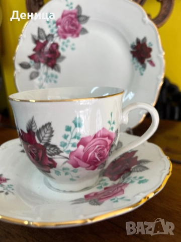 Haas & Czkek  Троен сет с нежен златен кант и релеф Винена и розова роза с ментови листенца , снимка 3 - Чаши - 51800629