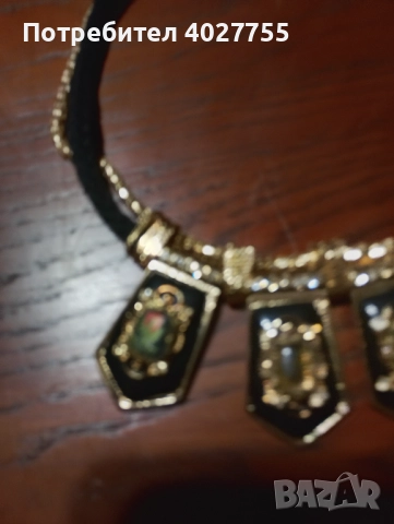 Колие с 3 ръчно ушити гоблени , снимка 3 - Колиета, медальони, синджири - 52592651