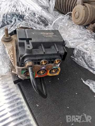 компресор за Ауди Q7, снимка 2 - Части - 53304108