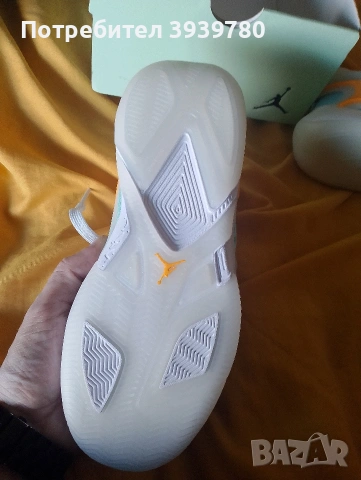 Дамски полукецове Nike и Air Jordan номера 38 и 38,5, снимка 10 - Маратонки - 53470757