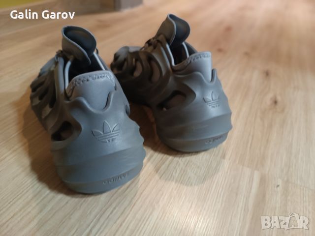 Adidas Originals нови размер 45 1/3, снимка 2 - Спортни обувки - 46718119