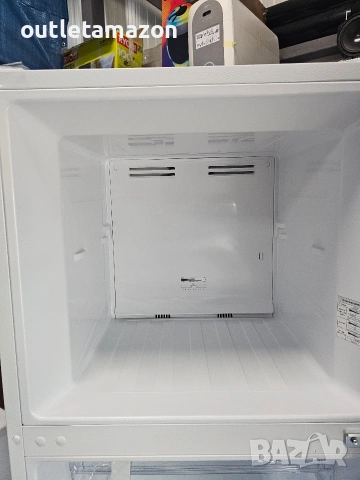 Хладилник с горна камера HISENSE RT422N4AWE, Total No Frost, 325 л, снимка 6 - Хладилници - 53248532