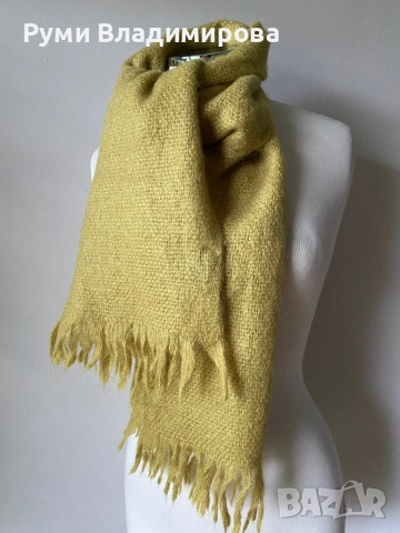 Светлозелен шал HM от 50 % мохер и 50 % вълна, снимка 2 - Шалове - 38956927