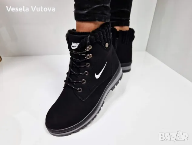 дамски кубинки с пух nike , снимка 1 - Маратонки - 47611202