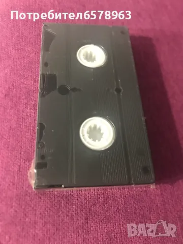 Видеокасета ''Всички обичат Гуфи''  НОВА, снимка 5 - Други жанрове - 39847948