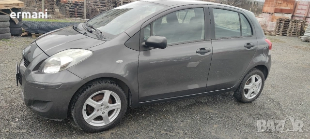 Toyota Yaris Evo 1.0 2011г, снимка 2 - Автомобили и джипове - 53607584