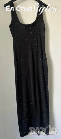 💎Миди дължина цялата обсипана с камъни отпред и отзад 💎Вградени подплънки 💎цепка в задната част