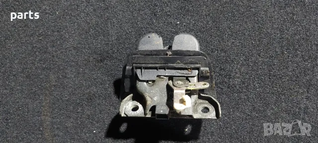 Задна Ключалка Ауди A3 8P - Ключалка Багажник , снимка 2 - Части - 50426831