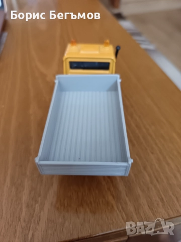 Метално камионче Welly  1:34, снимка 4 - Колекции - 52674779