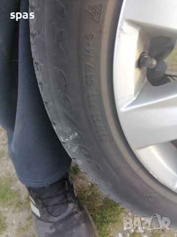 Гуми, снимка 3 - Гуми и джанти - 53890752