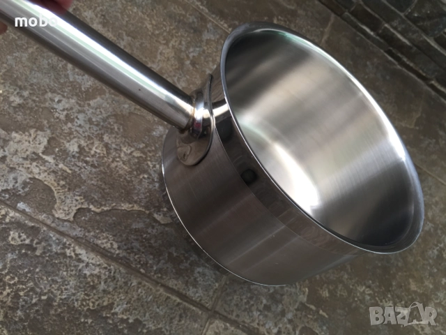 Тенджера от неръждаема стомана, огледално полирана , марка CONTACTO, Германия. Размери:  диаметър 1