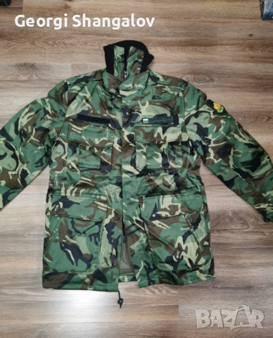 Продавам камуфлажни дрехи стар образец  