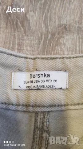 дънки на Bershka, снимка 3 - Дънки - 47412632