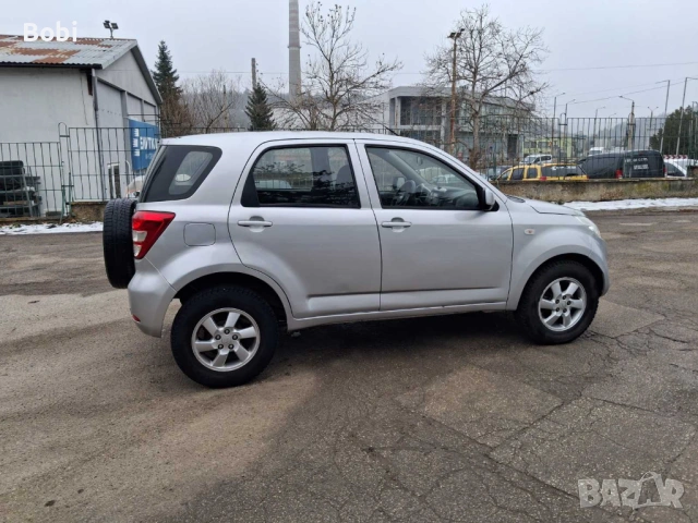 Daihatsu Terios 1.5 i 4x4, снимка 5 - Автомобили и джипове - 50983687