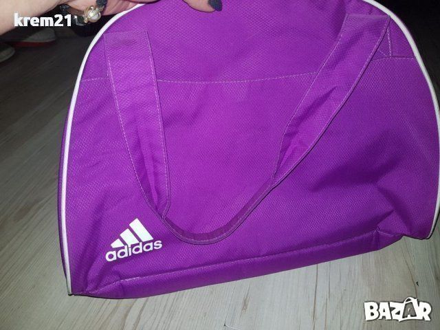 Adidas дамско спортно  сакче чанта , снимка 10 - Чанти - 45972986