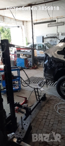 Греда-дозер за разпъване на ударени автомобили.