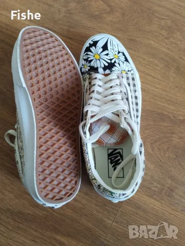 Продавам оригинални гуменки VANS, снимка 3 - Кецове - 47349619