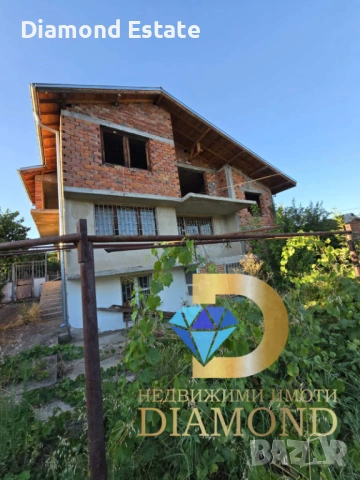 Триетажна къща в Димитровград, кв. Черноконево