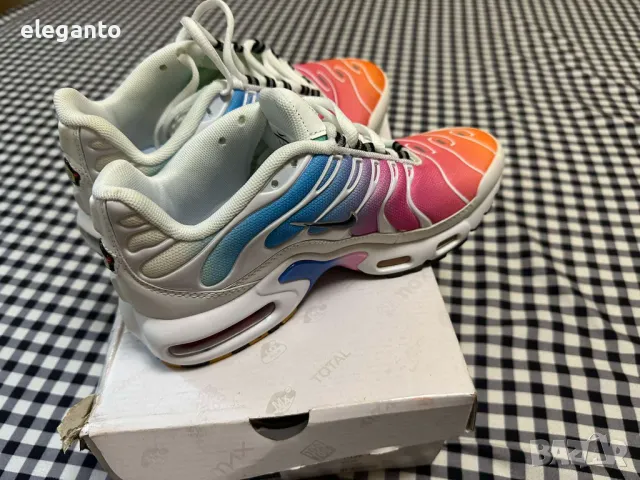 Оригинални  Nike Air Max Plus дамски маратонки размер 39, снимка 12 - Маратонки - 46981749