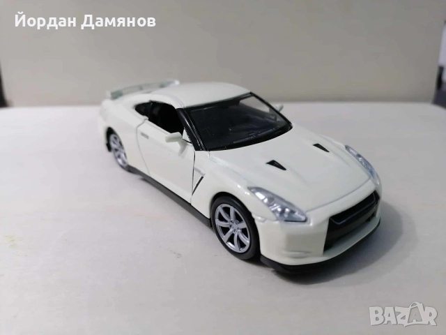Нисан ГТ-Р в мащаб 1:34 , снимка 3 - Колекции - 52576663