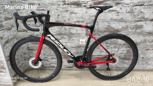 НОВ карбонов шосеен велосипед Ridley Fenix SLiC Disc Shimano 105 Di2 Novatec Tubeless | M, снимка 10 - Велосипеди - 53945400