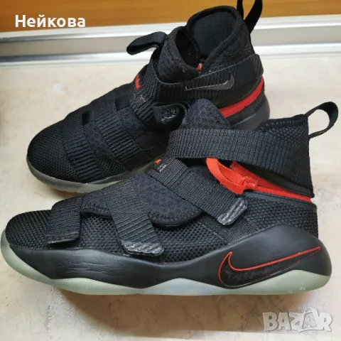 Nike LeBron Soldier 11 FlyEase оригинални юношески баскетболни кецове 38  , снимка 2 - Кецове - 47151622