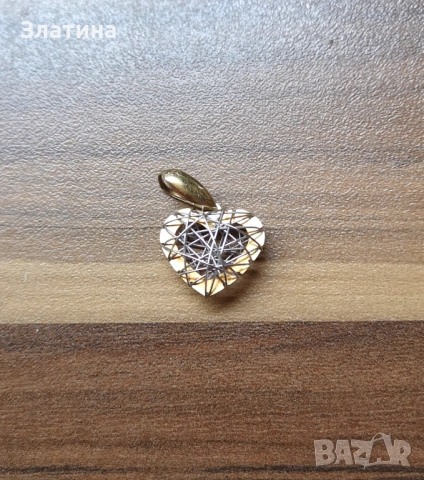 Златна висулка 