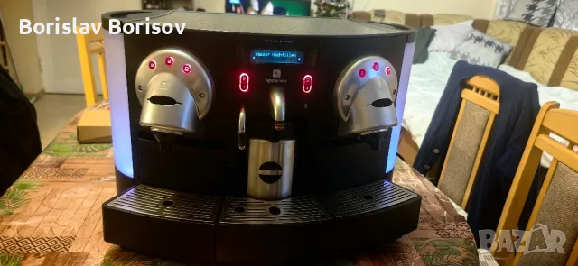 кафе машина за капсули nespreso, снимка 2 - Кафемашини - 48569133